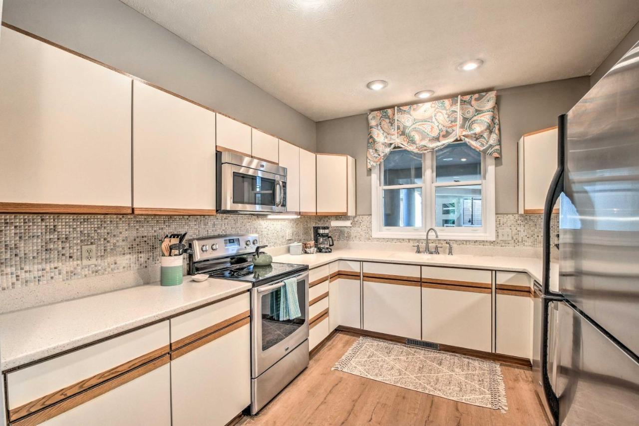 Lake Keowee Condo With Views And Pools And Marina! Salem Kültér fotó