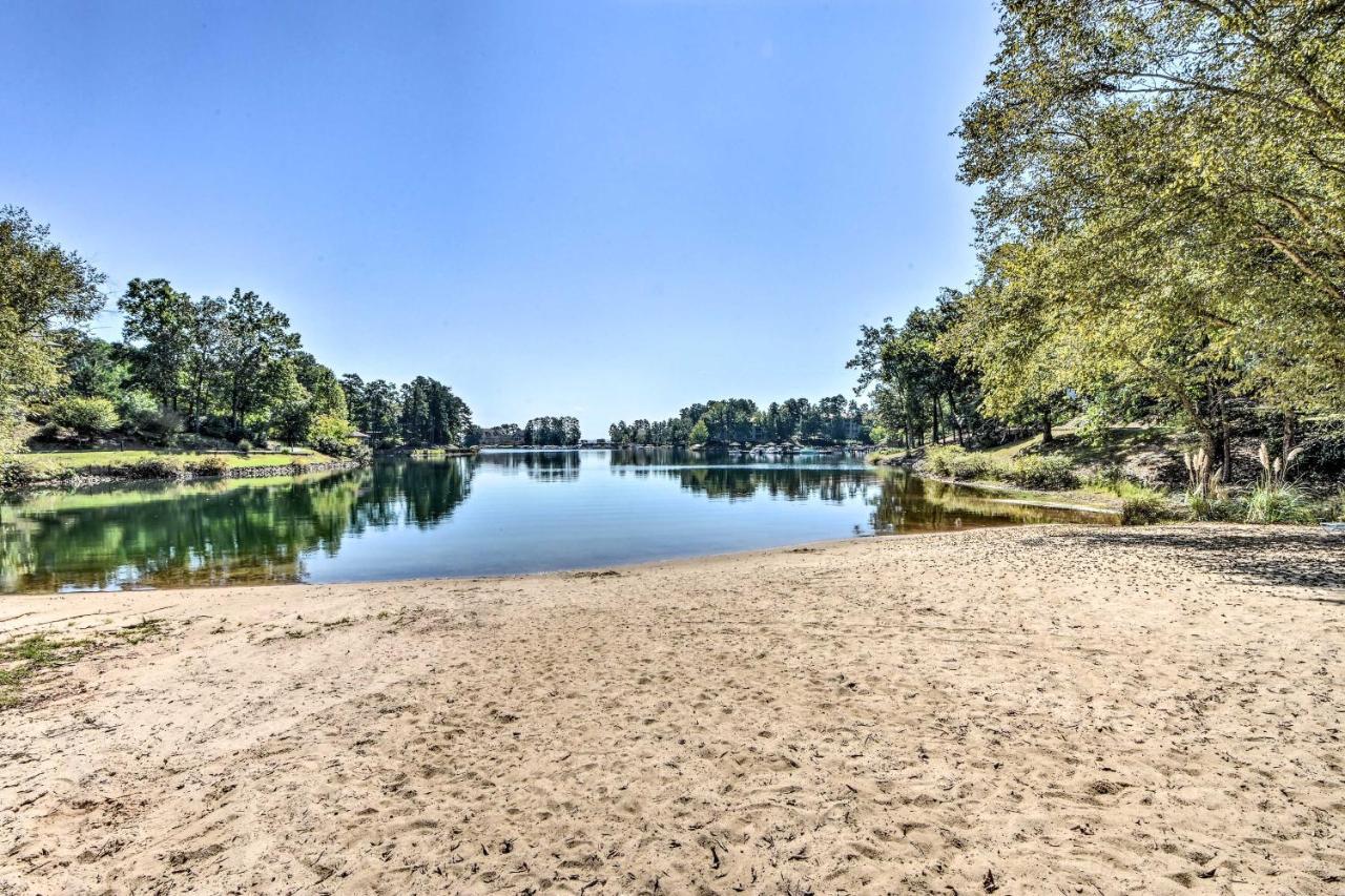 Lake Keowee Condo With Views And Pools And Marina! Salem Kültér fotó